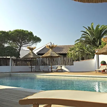 Hotel Mas Des Rieges & Saintes-Maries-de-la-Mer